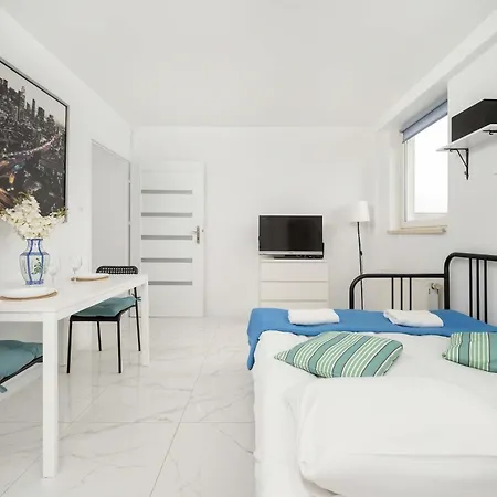 Apartament Jasne I Przytulne Blisko Parku We Wroclawiu By Renters Wrocław