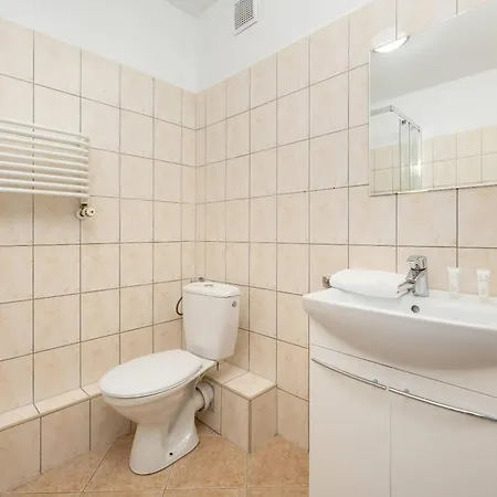 Jasne I Przytulne Blisko Parku We Wroclawiu By Renters * Breslavia