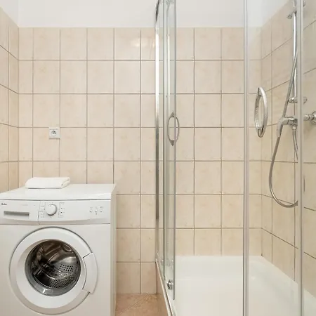 Jasne I Przytulne Blisko Parku We Wroclawiu By Renters